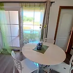 Oaza Mira شقة