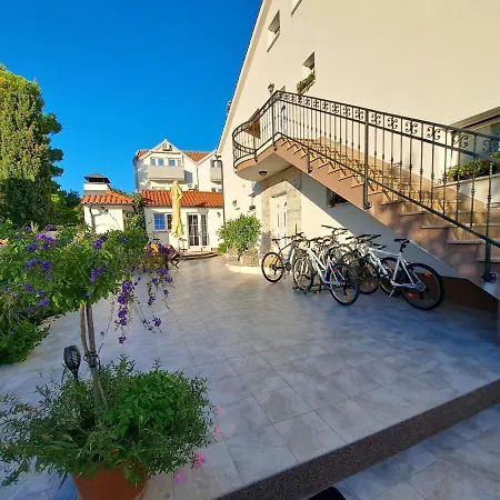 Oaza Mira Apartment *