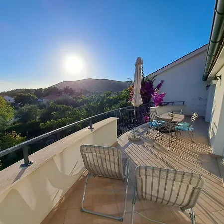 Oaza Mira Apartment *