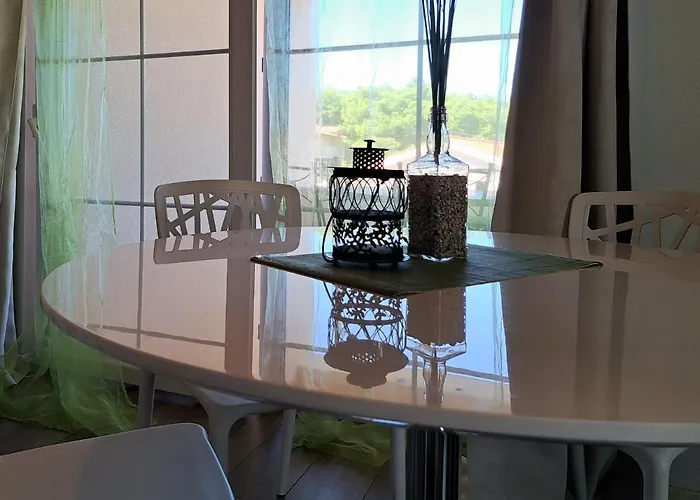 Oaza Mira Apartamento Tribalj