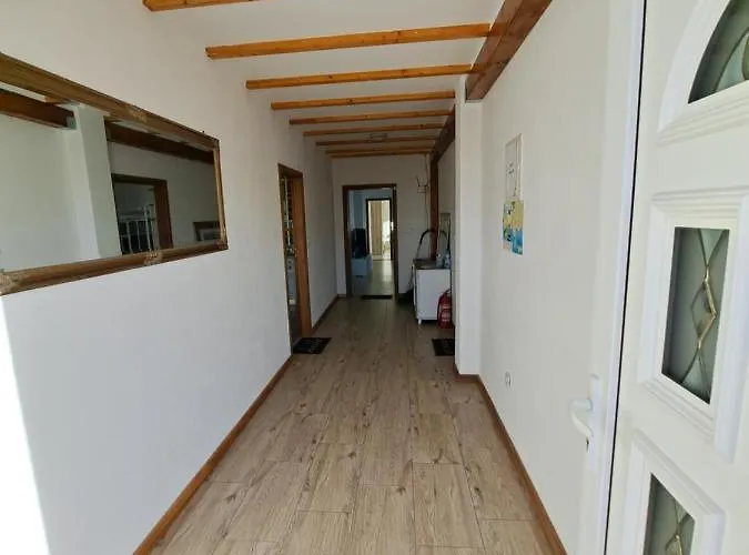 Oaza Mira Apartamento Tribalj