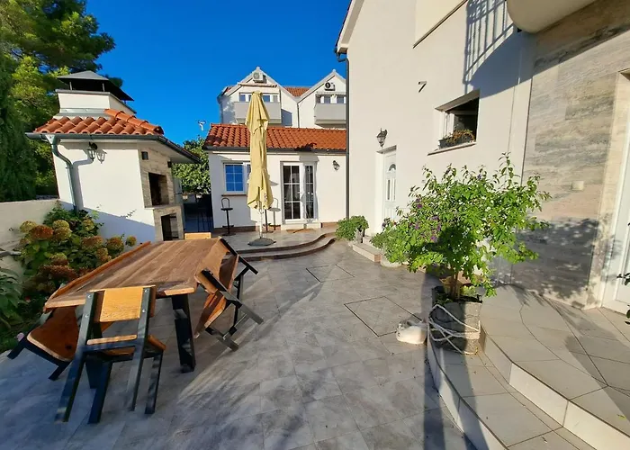 Apartamento Oaza Mira *